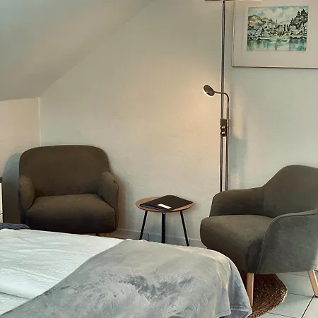 Burgunder アパート